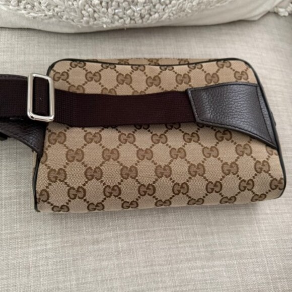 Gucci Beige and Brown Monogram Bag - Picture 9 of 16
